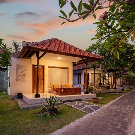 Ganesh Beach Hotel Candi Dasa  Exterior photo