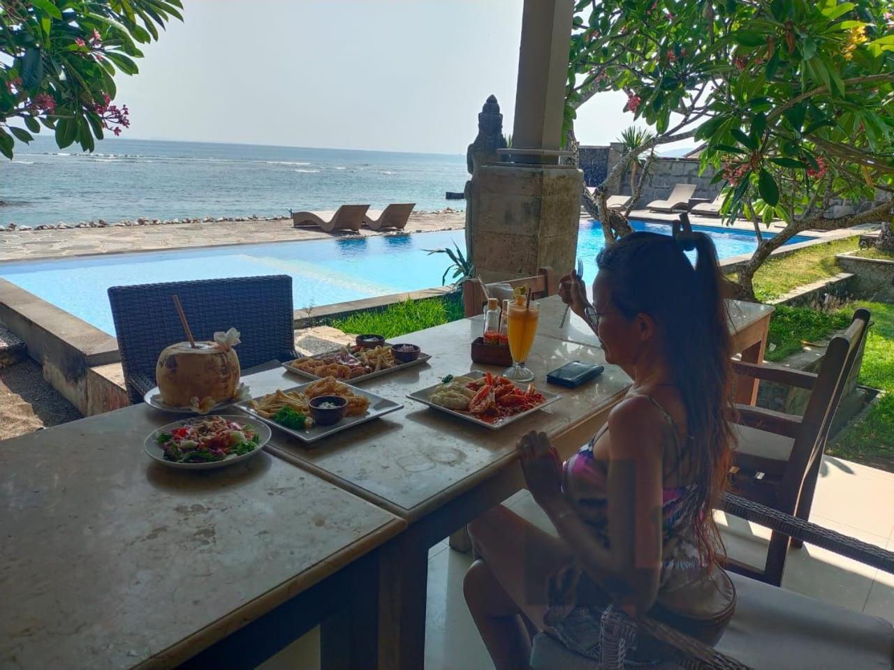 Ganesh Beach Hotel Candi Dasa  Exterior photo
