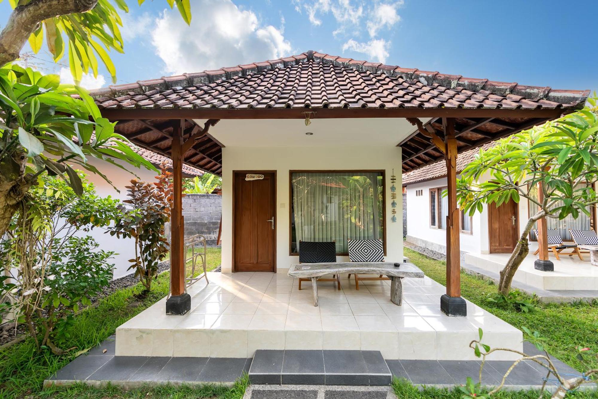 Ganesh Beach Hotel Candi Dasa  Exterior photo
